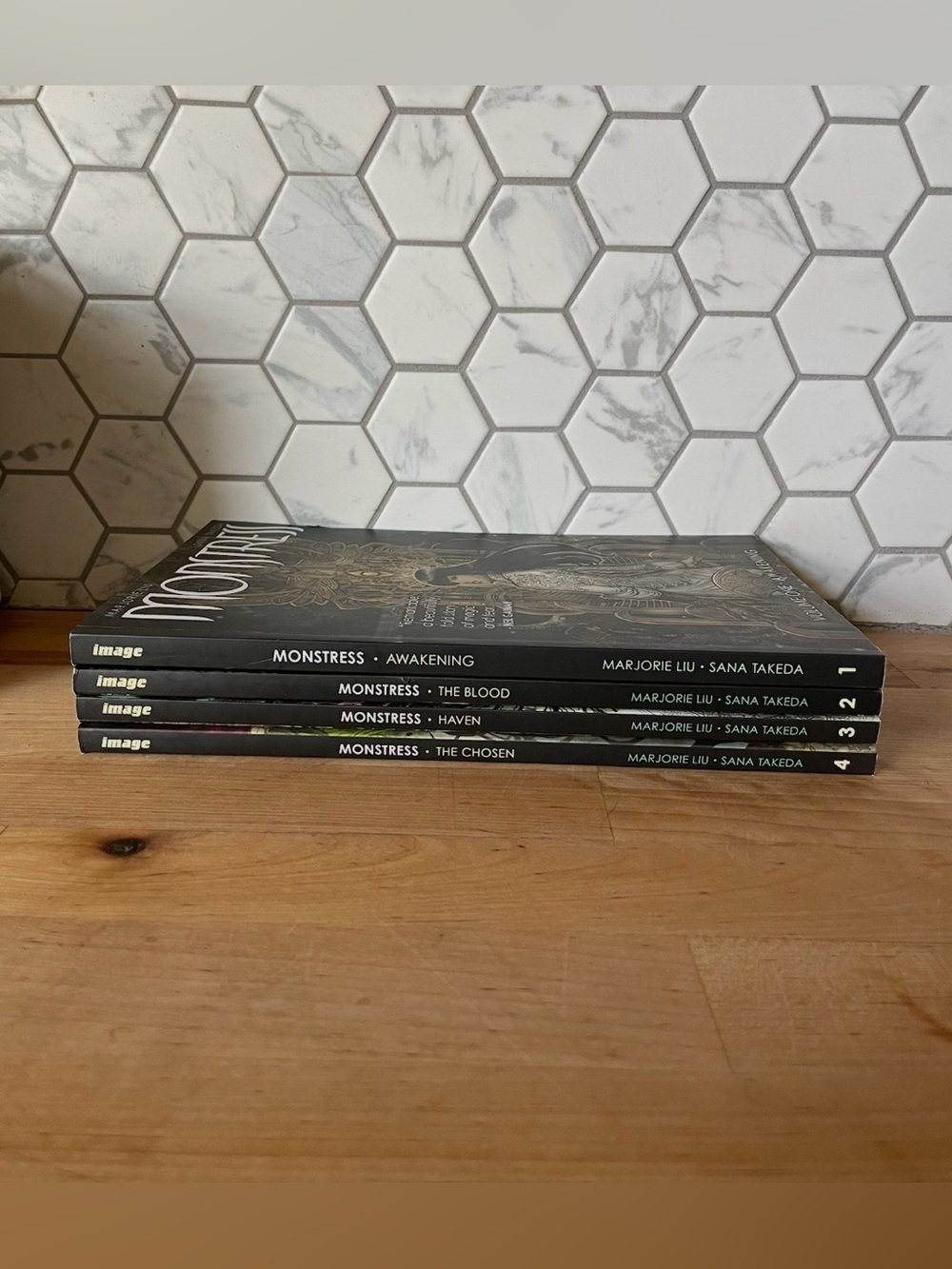 Monstress Graphic Novel Set - Marjorie Liu & Sana Takeda